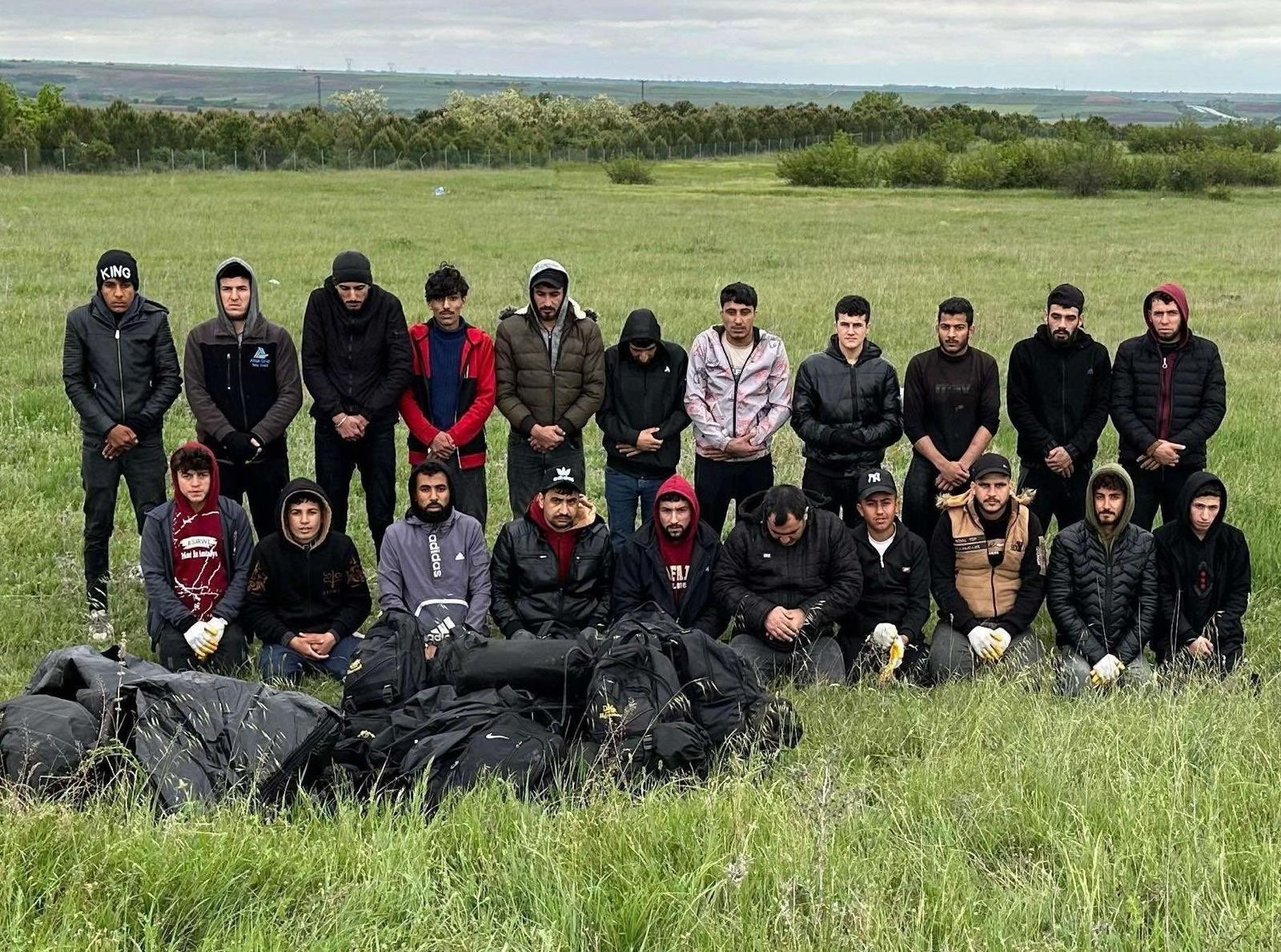 21 kaçak göçmen daha yakalandı