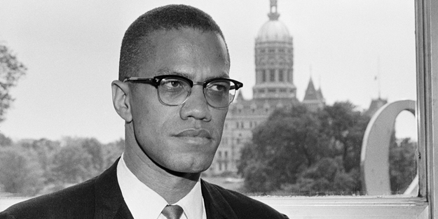 21 Şubat 1965: Amerikalı Siyahi Müslüman Lider Malcolm X'in şehit edilmesi