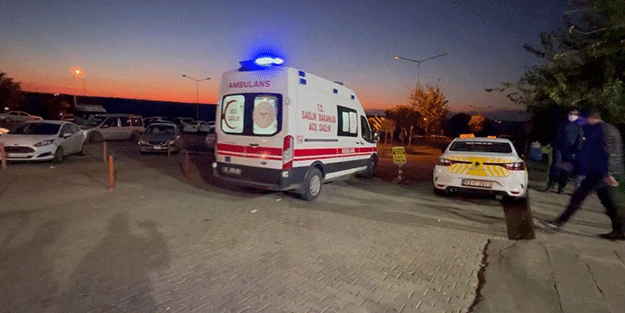 21 yaşındaki genç kazara annesini vurdu