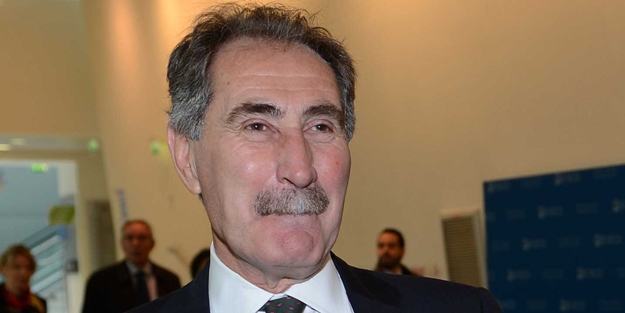 Ertuğrul Günay yine 'döndü'