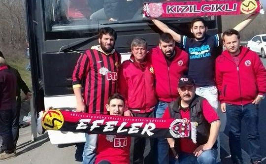 Efeler deplasmana gidecek otobüs bulamıyor