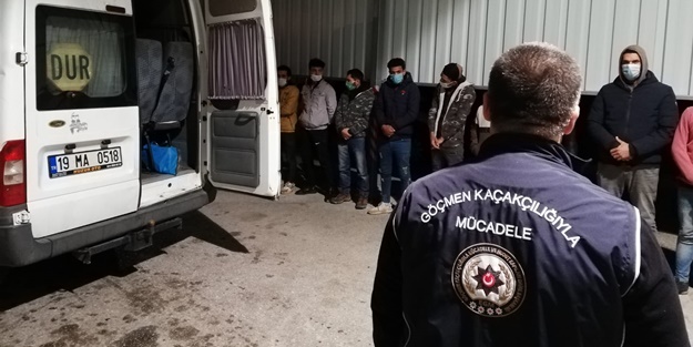 22 düzensiz göçmen yakalandı