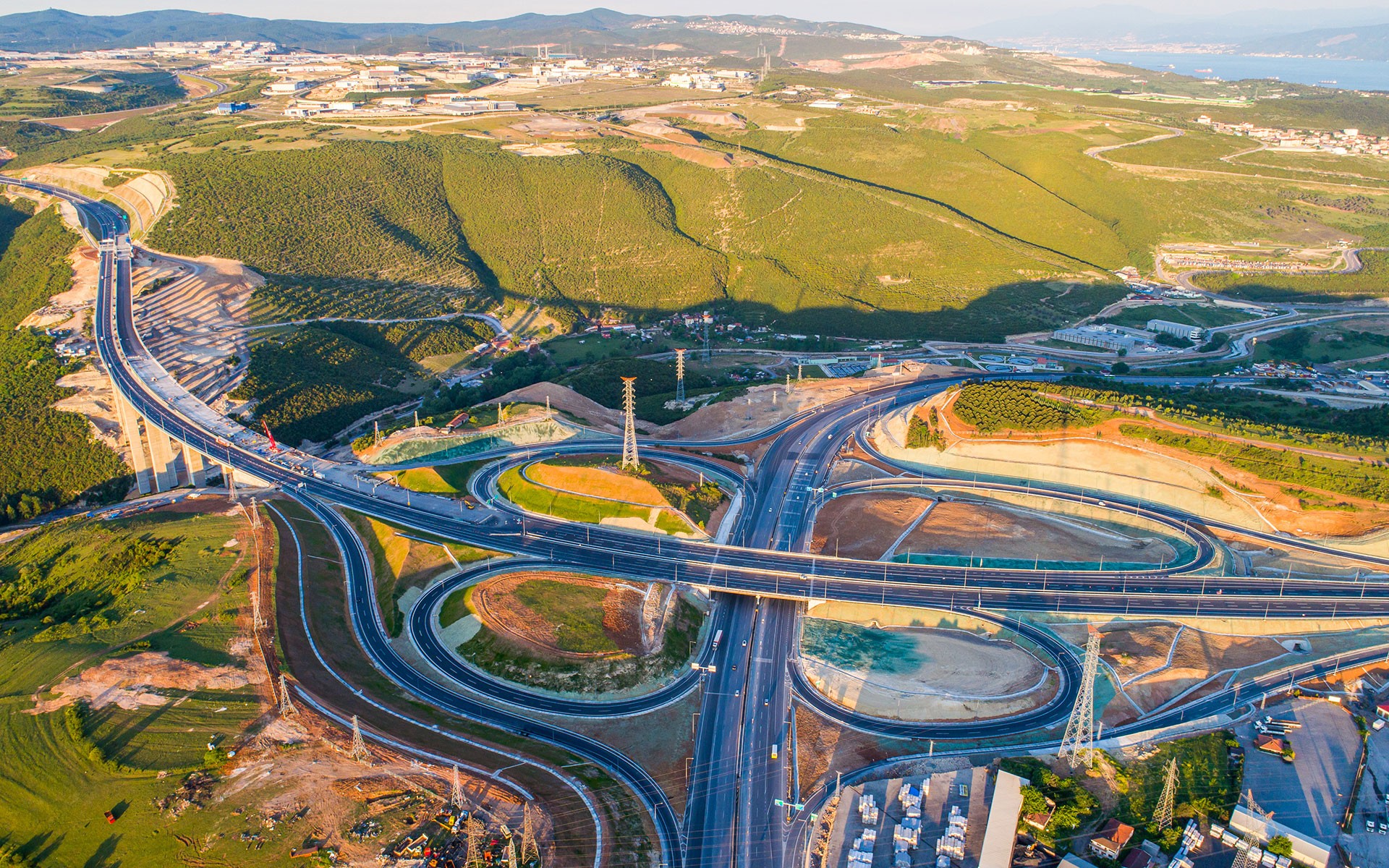 22 yılda ulaşımda neler yapılmış neler: Bölünmüş yol ağı 5 katına çıktı! Köprü, viyadük ve tünel sayısında rekor artış