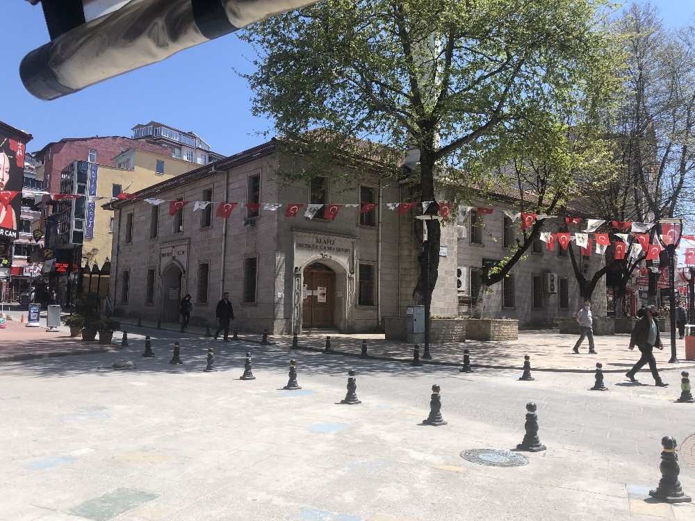 220 yıllık Yazici Zade Hüseyin Bey Camisi’nde sessizlik 