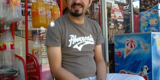 Otomobille ve kamyon çarpıştı!