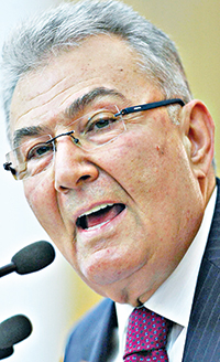 CHP’de Deniz Baykal atağı