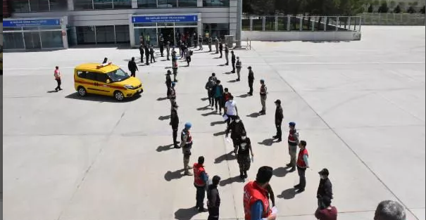 227 kaçak göçmen daha ülkesine geri yollandı