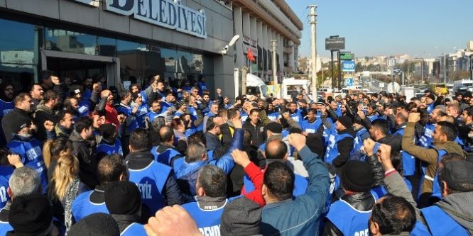 Karabağlar’da işçiler grevde!