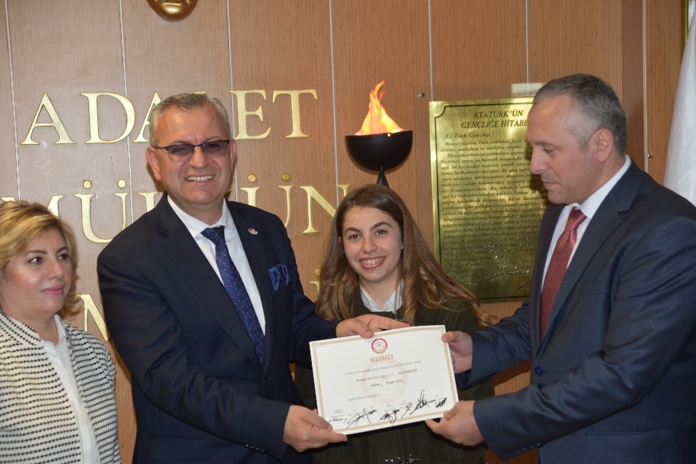 23 oyla seçilen Helvacıoğlu, mazbatasını aldı 