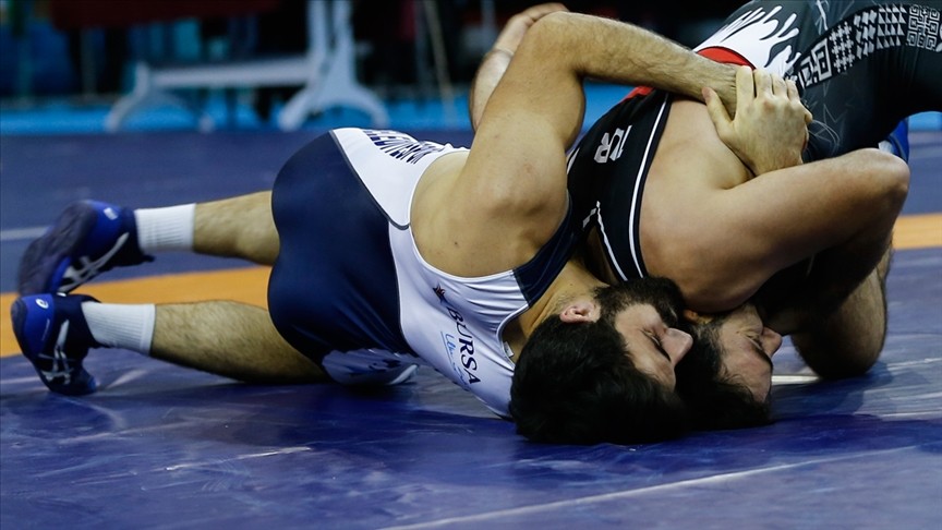 23 Yaş Altı Avrupa Güreş Şampiyonası'nda bir gümüş, iki bronz madalya