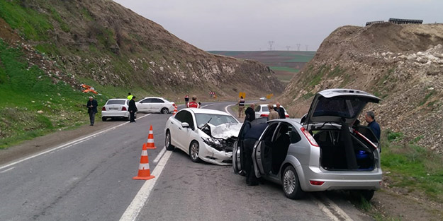 23 yaşındaki sürücü zincirleme trafik kazasına neden oldu! Çok sayıda yaralı var