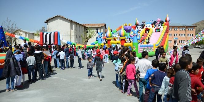 Yıldırım Eruh’a renk getirdi