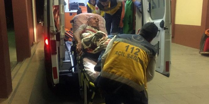 Tartıştığı babasını göğsünden bıçakladı