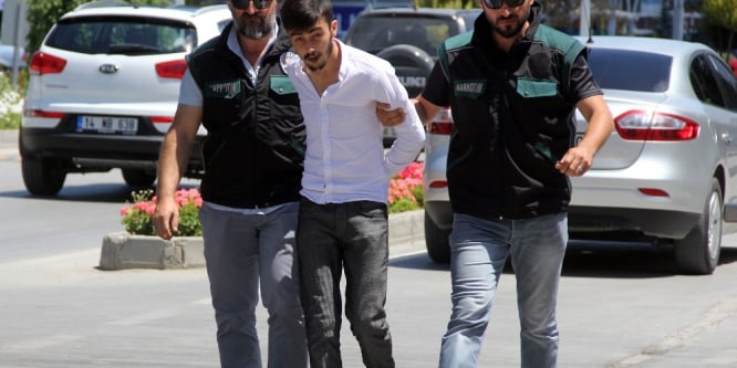 Uyuşturucuyla yakalanan genç gözaltına alındı