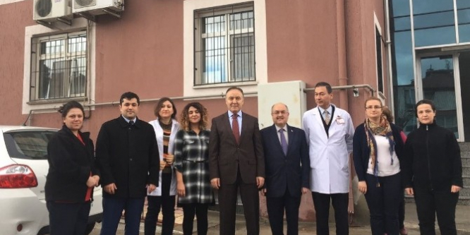 Vali Ahmet Altınparmak kan bağışında bulundu