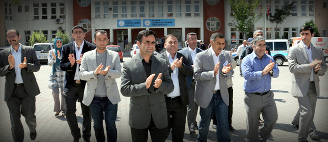 Başörtüsü yasağı Batman’da hortladı