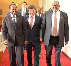 Davutoğlu, Somali ve Somaliland cumhurbaşkanları ile görüştü