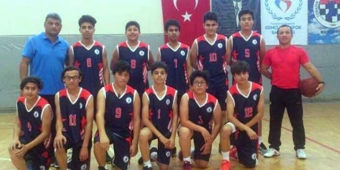 Kozan’da yıldızlar basketbol turnuvası