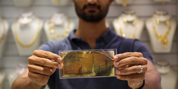 24 ayar altından banknot çıkardılar!