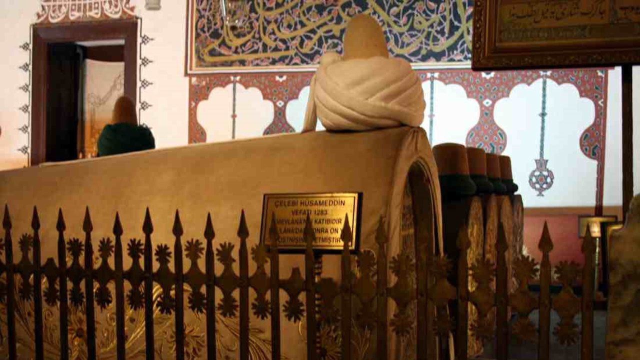 24 Ekim 1284: Hüsameddin Çelebi'nin vefatı (Mevlâna'nın Hâlifesi, Mesnevi'nin Kâtibi)