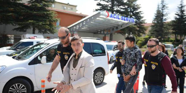 24 evi soyup tatile gittiler!