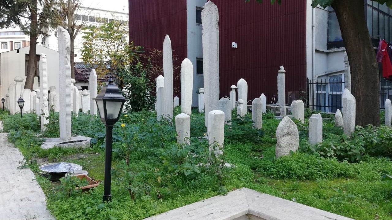 24 Haziran 1724: Uşşâkizâde İbrâhim Efendi'nin vefatı: (Osmanlı Âlimi ve Tarihçisi)