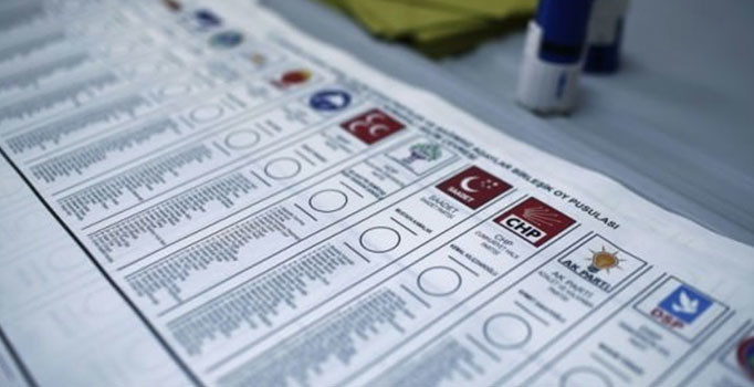24 Haziran seçimleri için 3 bakan istifa etmeyecek