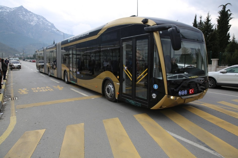 24 metrelik elektrikli otobüsler test edilmeye başladı 
