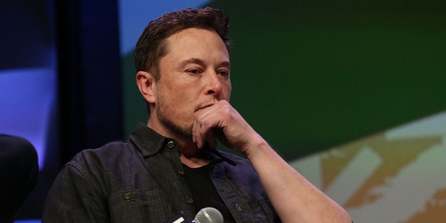 24 saatte milyarlarca dolar kaybetti! Ünvanını kaptırdı