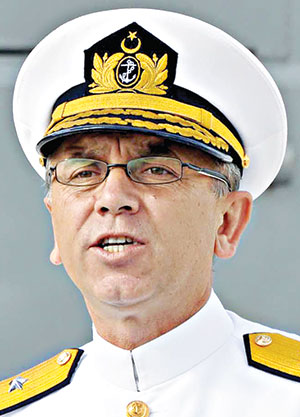 İstifacı amiraller çete sanığı çıktı