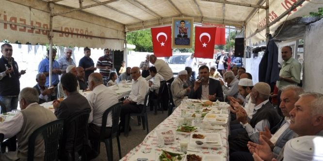 Şehit polis için şehadetinin yıl dönümünde mevlit okutuldu