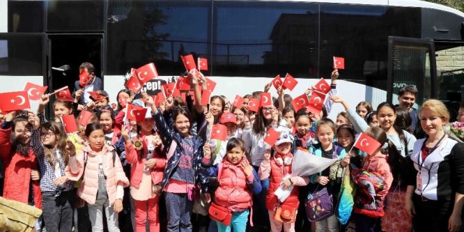 5 bin 200 kilometreden gelen kardeşlik