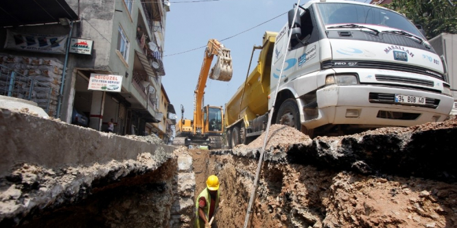Bayram, altyapı çalışmalarını yerinde inceledi