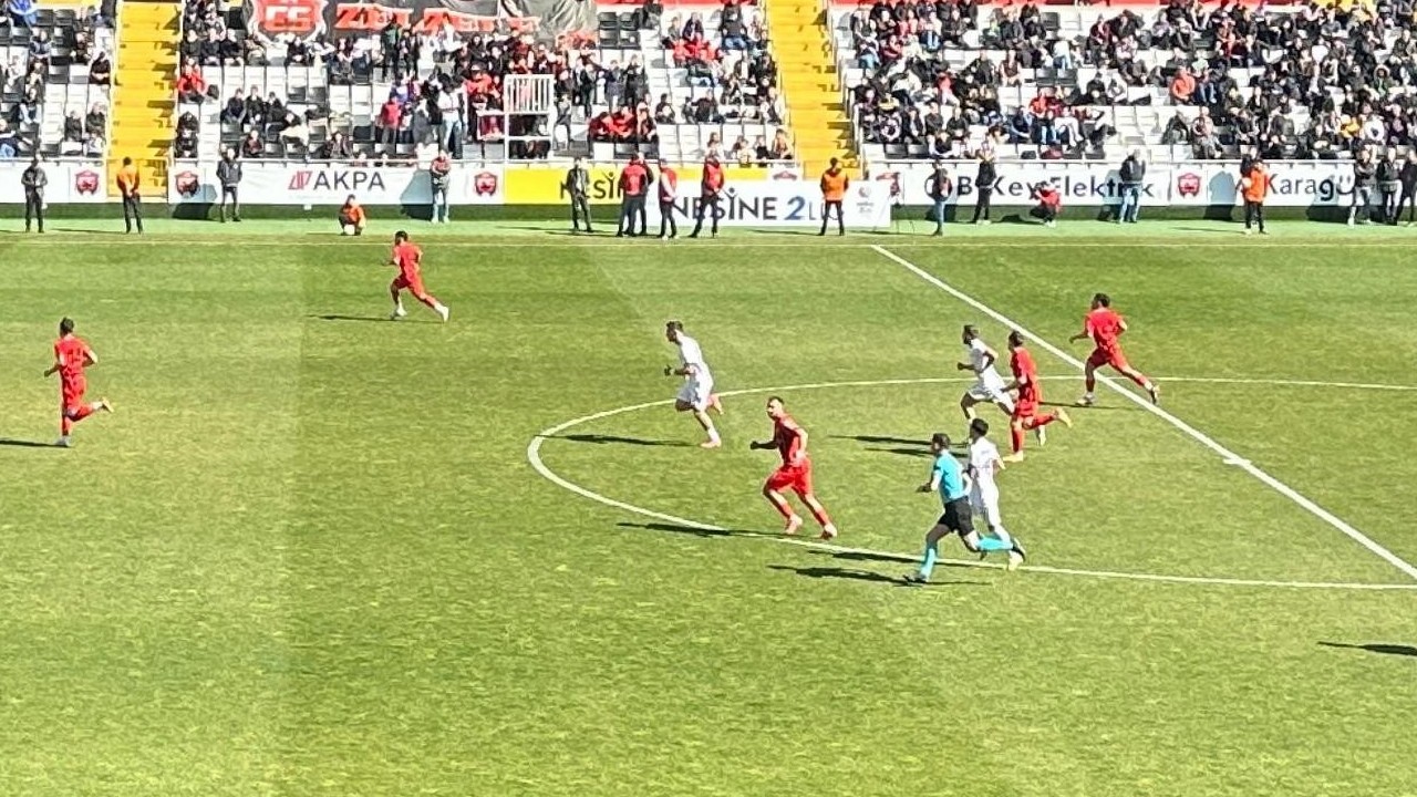 24Erzincanspor evinde Kepez Spor ile 1-1 berabere kaldı