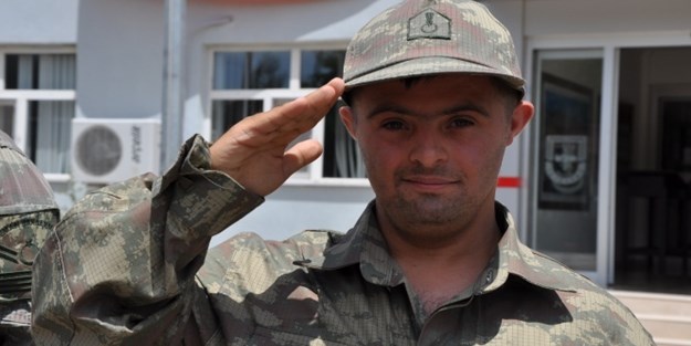 25 engelli temsili asker