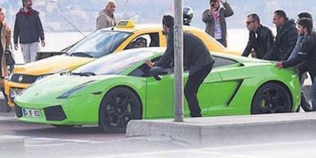 2,5 milyon liralık araç yolda kaldı