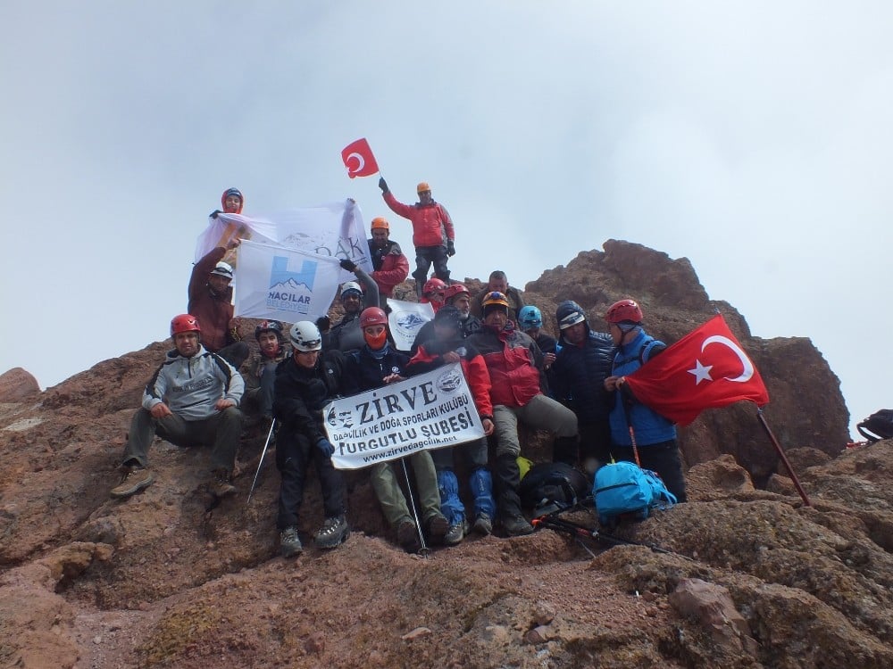 25. Sütdonduran Kampı Ve Erciyes Zirve Tırmanışı Başarıyla Tamamlandı 