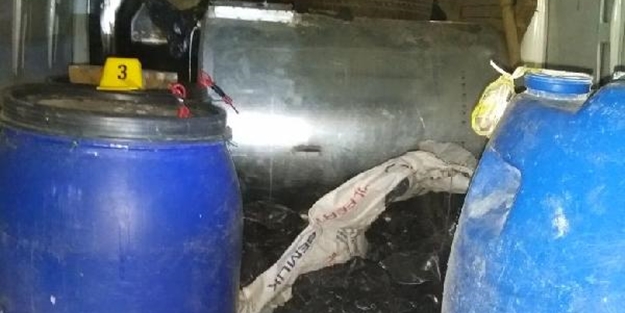2,5 ton bomba yüklü minibüs yakalandı