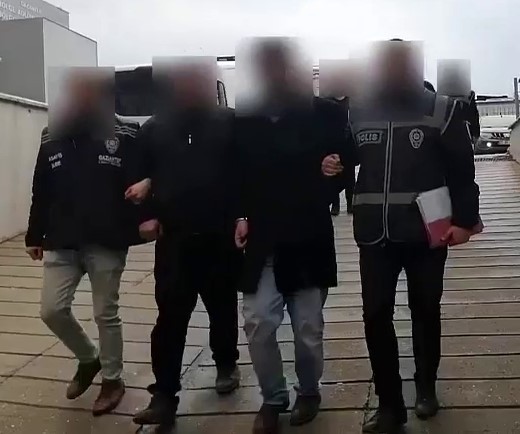 250 bin liralık demir sacı satmaya çalışan dolandırıcılar yakalandı 