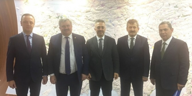 Çaturoğlu, DSİ Genel Müdürü Acu ile 2017 yatırım programını görüştü