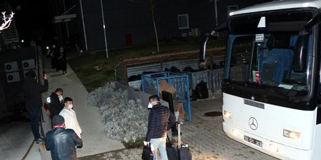 254 kişilik umre kafilesi, Isparta'daki yurtlara yerleştirildi