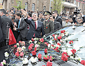 Gül, işadamlarının yüzünü güldürdü