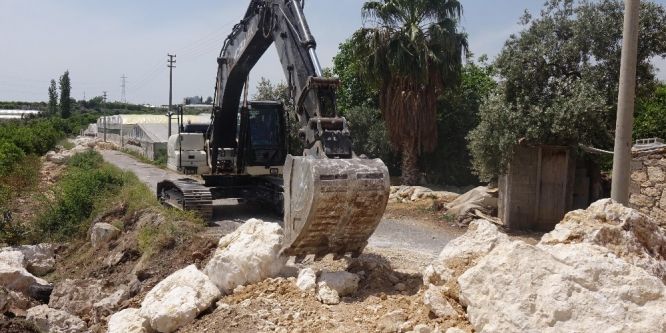 Erdemli Belediyesi, yeni yollar açmaya devam ediyor