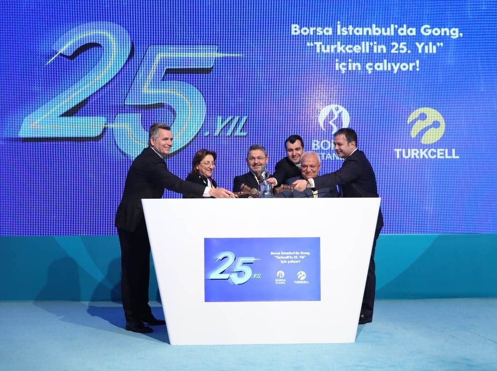 25’inci yılına yüzde 19,2 büyümeyle başlayan Turkcell 2019 için hedef büyüttü 