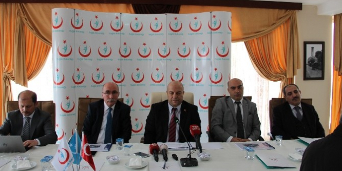 “Sezaryen doğum ve antibiyotik kullanımda dünya birincisiyiz”