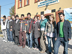 Yurt dışında 27 bin öğrencimiz var