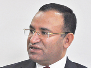 Bozdağ’dan ilahiyat camiasına müjde!