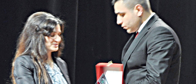 Akit’e büyük ödül