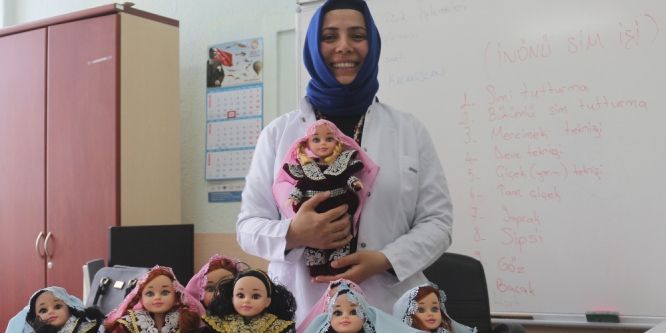 İnönü’nün yöresel kıyafetlerini bu bebekler taşıyacak