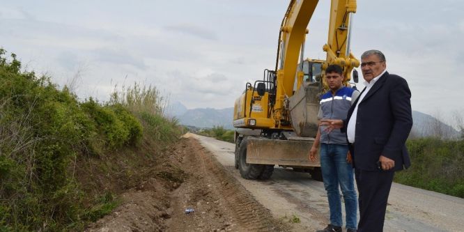 Serik Pınarcık yolu yenileniyor